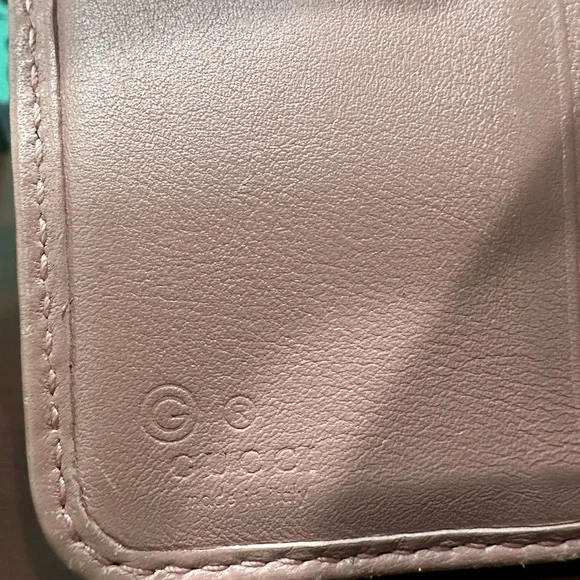 Gucci Guccissima Compact Zip Wallet – Black & Pink - Picture 7 of 9